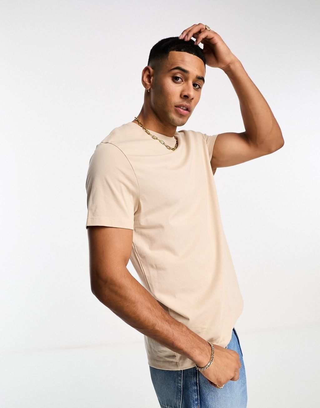

Светло-коричневая футболка с круглым вырезом ASOS DESIGN