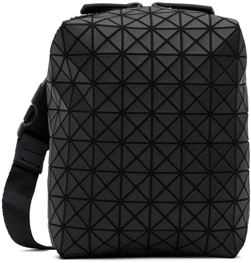 

Черная матовая сумка Beetle BAO BAO ISSEY MIYAKE
