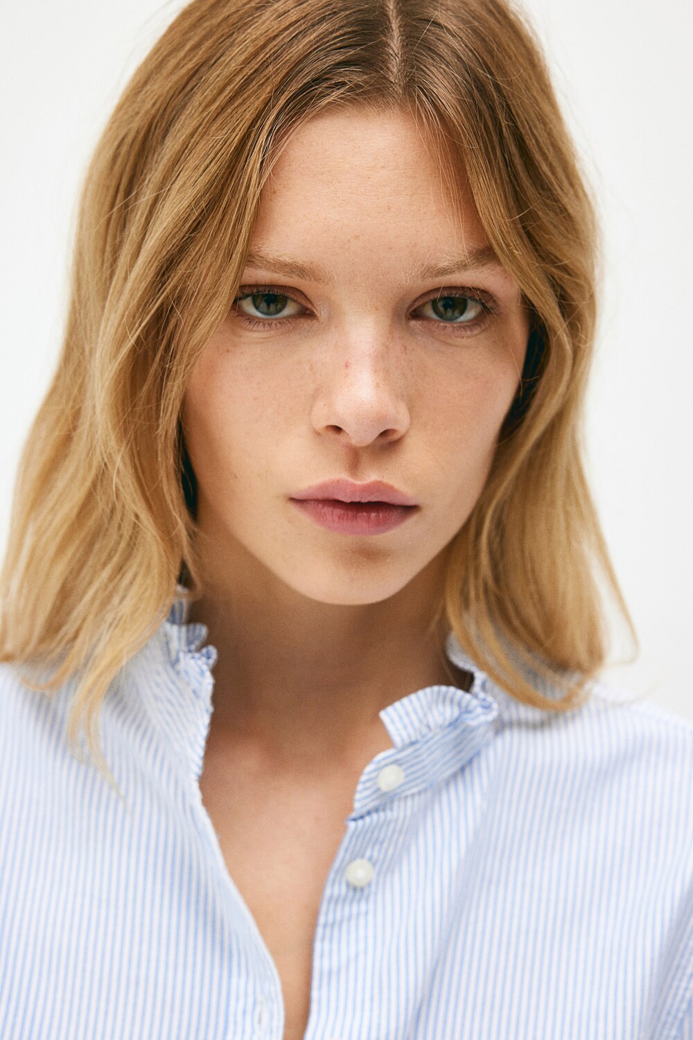 

Оксфордская блузка с воланами H&M, голубой