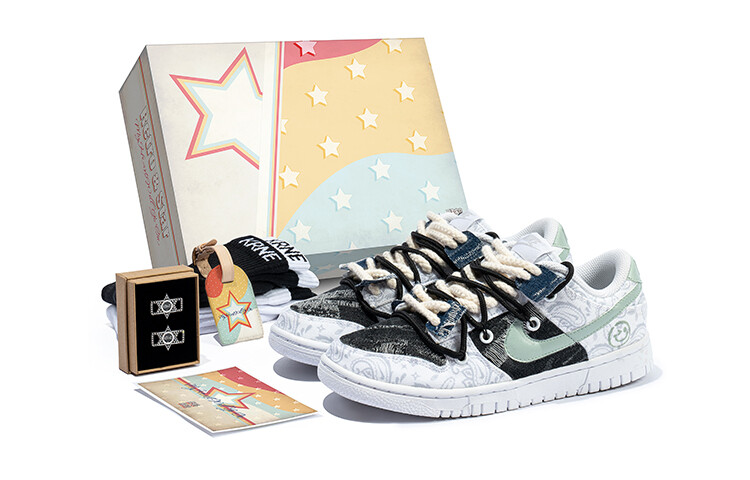 

Женские кроссовки для скейтбординга Nike Dunk