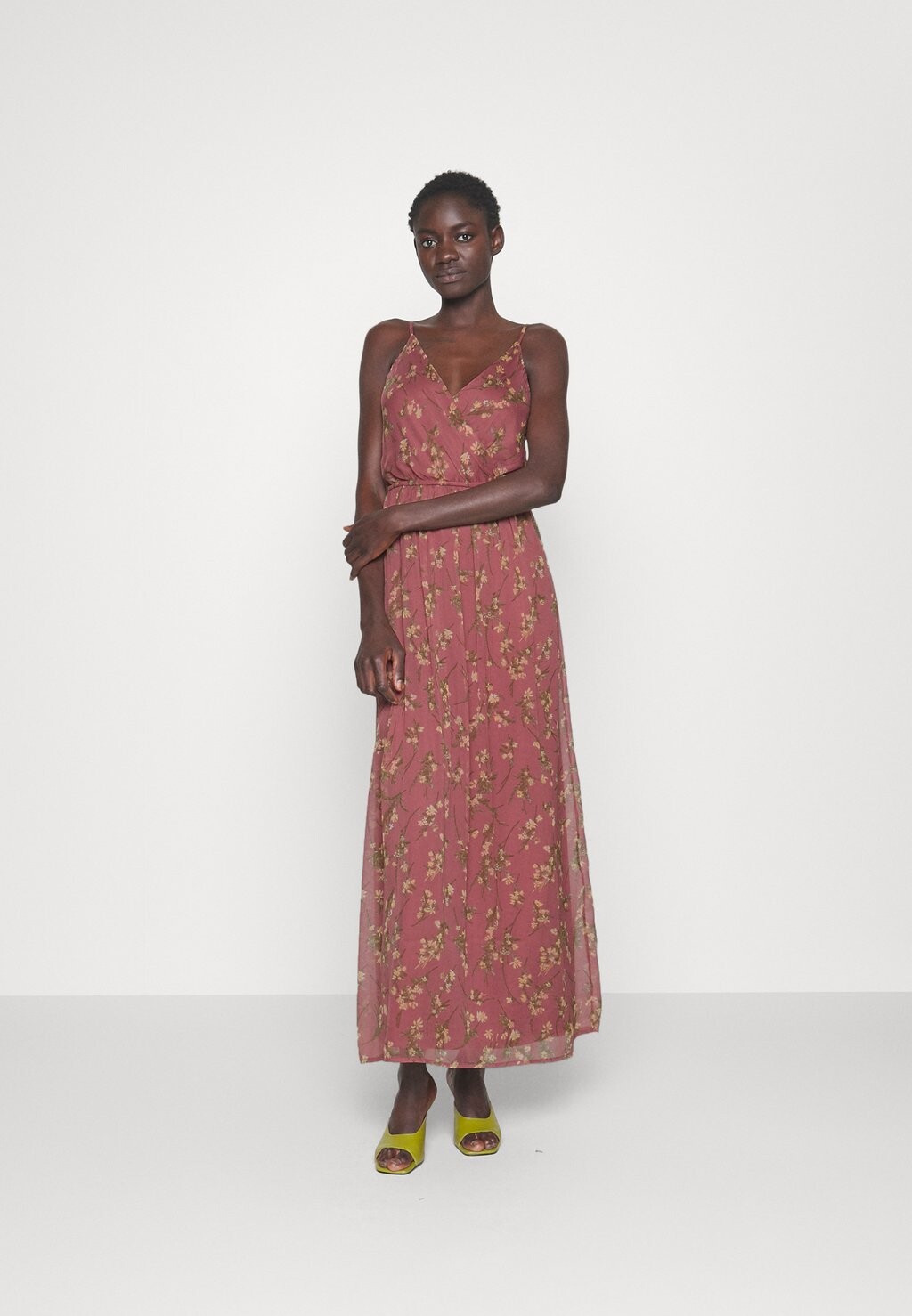 

Длинное платье Vero Moda