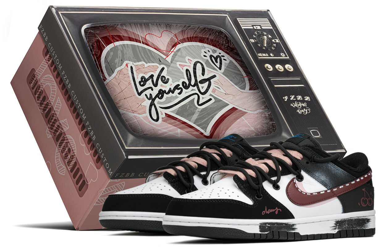 

Кроссовки Nike Dunk Skateboarding Shoes Women's Low-top Black/Red, черный/красный