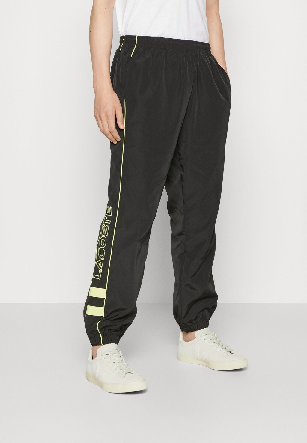 

Спортивные брюки Lacoste, черный/лимейра
