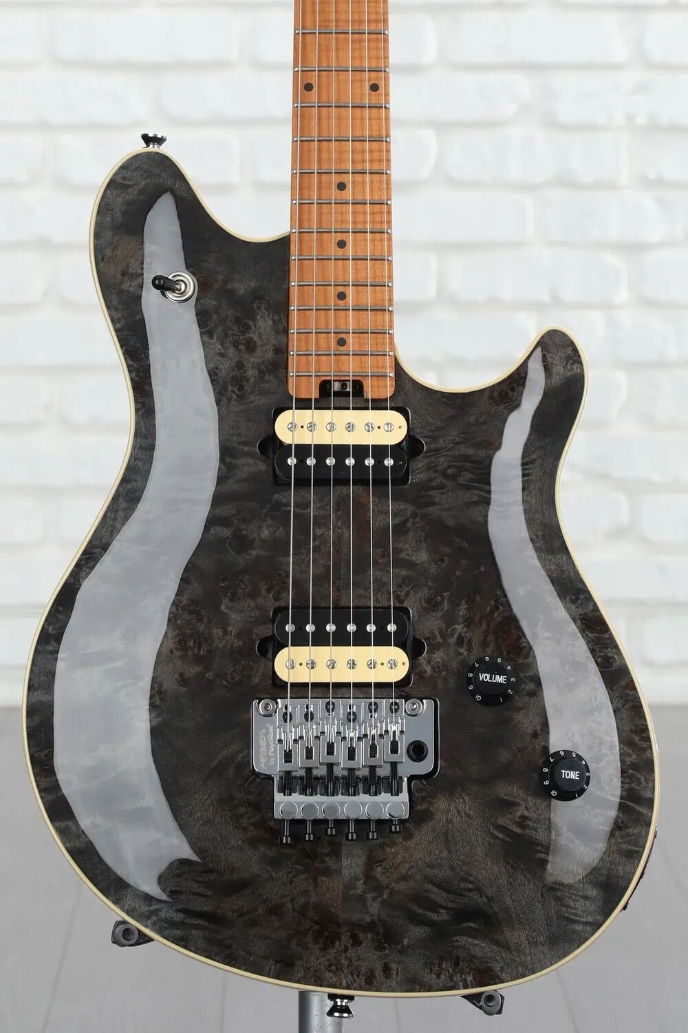 

Новая электрогитара Peavey HP 2 Poplar Burl - прозрачный черный