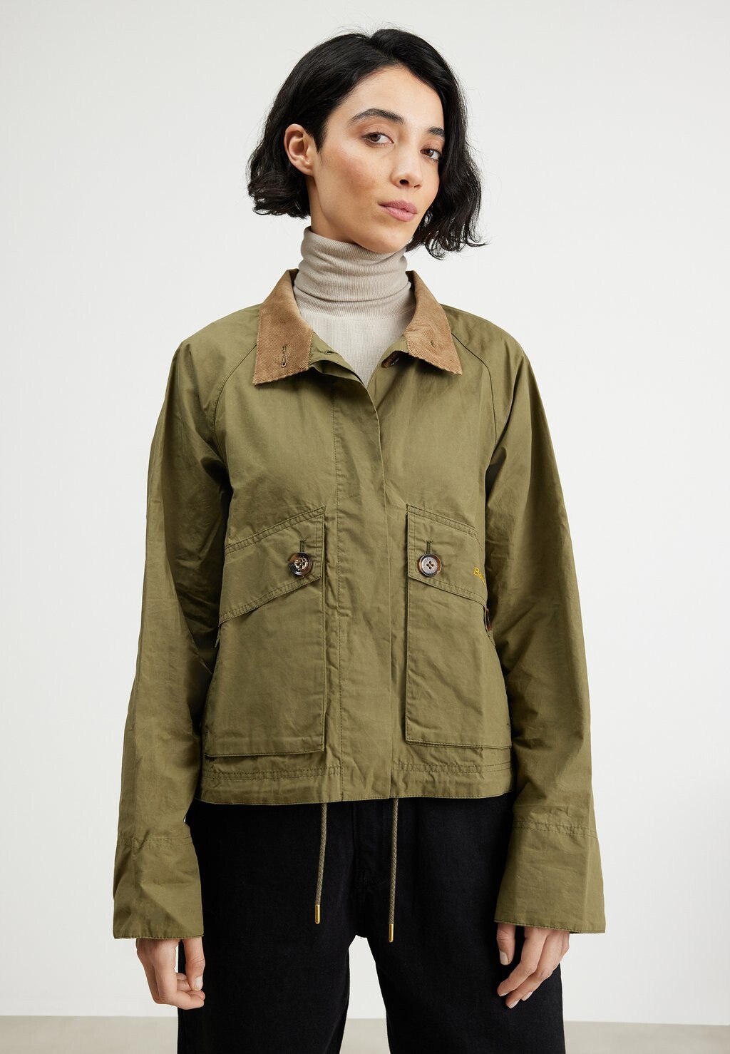 

Парка CROWDON SHOWERPROOF Barbour, оливковый