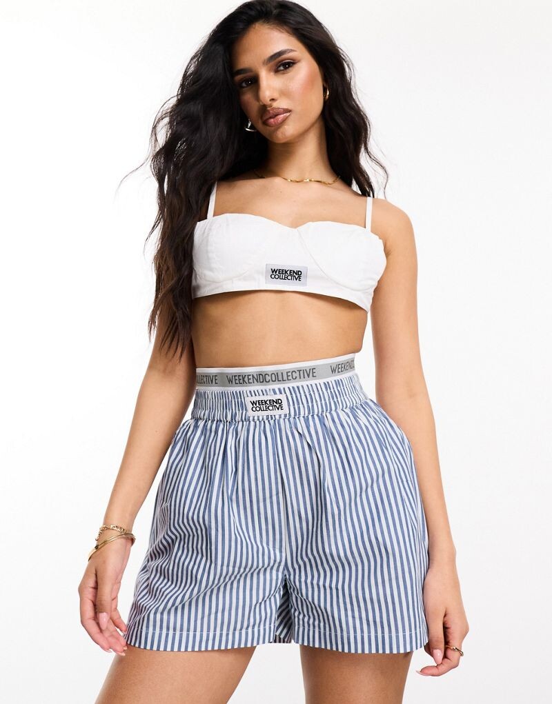 

Синие шорты-боксеры с эластичным поясом ASOS Weekend Collective