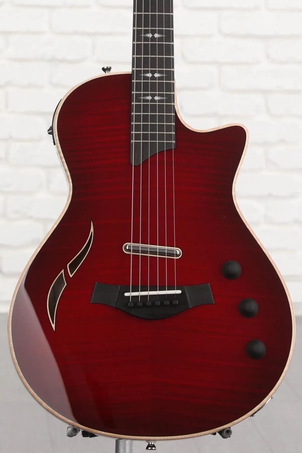

Электрогитара Taylor T5z Pro с полым корпусом - Кайенский красный