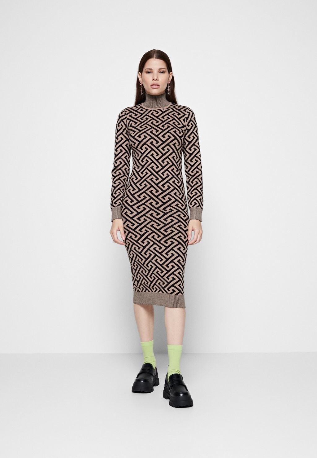 

Платье Vero Moda VMARIA HIGH NECK CALF DRESS, черный/серебряная норка
