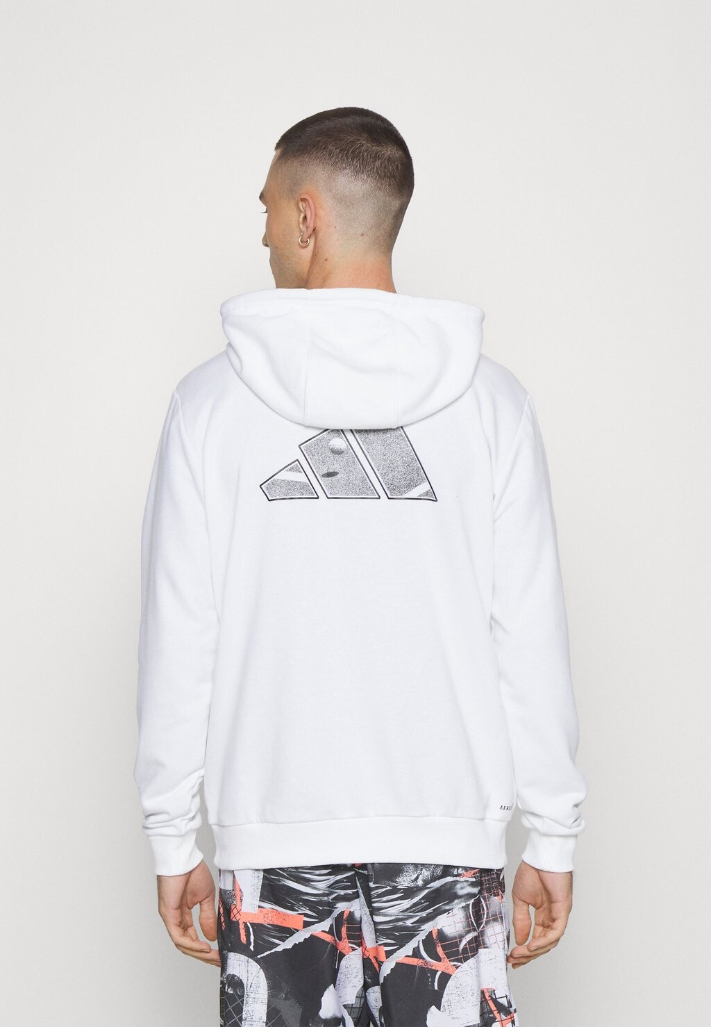 

Худи Adidas