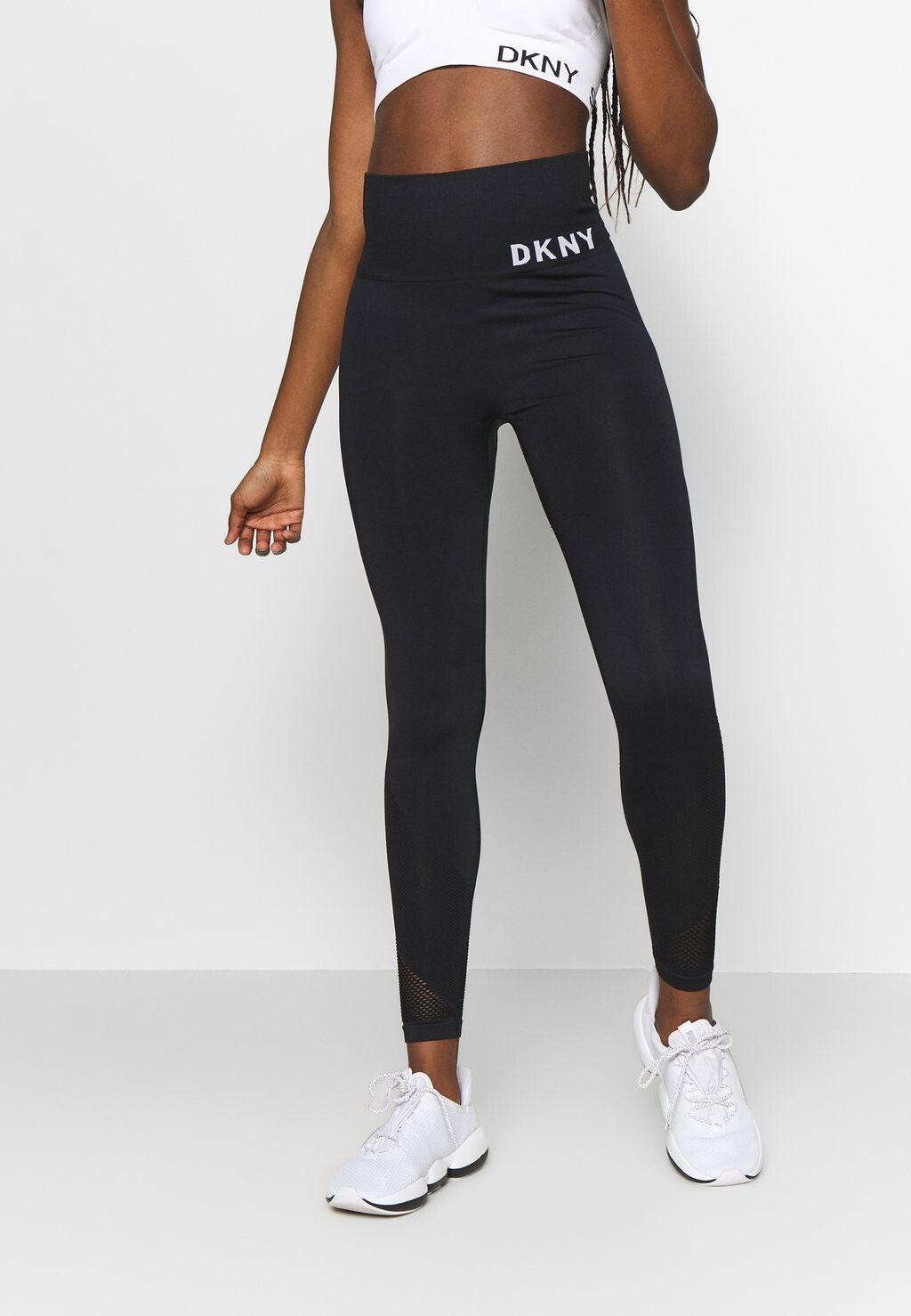 

Колготки БЕСШОВНЫЕ С ВЫСОКОЙ ПОСАДКОЙ DKNY, черный