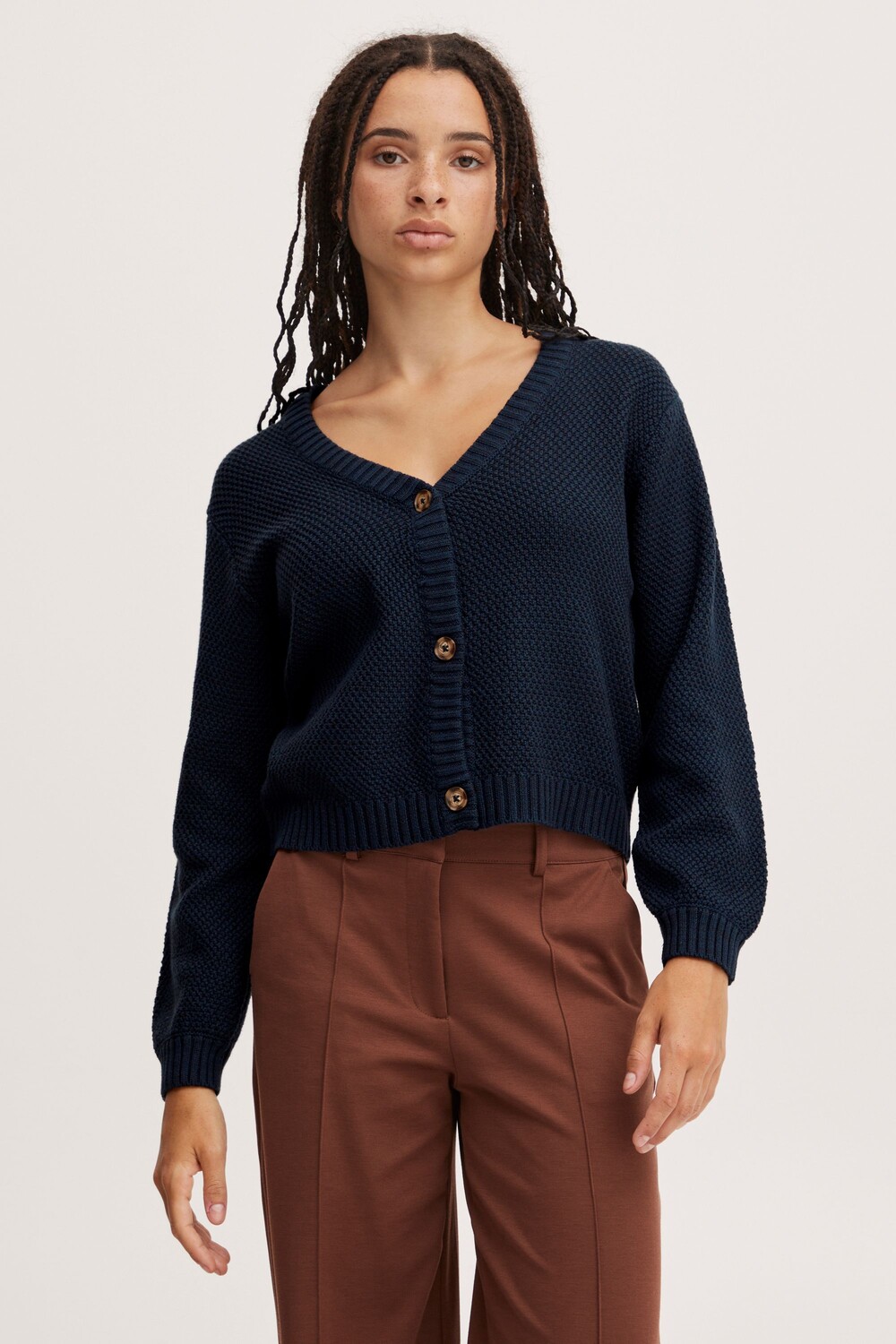 

Кардиган ICHI Strickjacke IHNOELLE CA 20116751, синий
