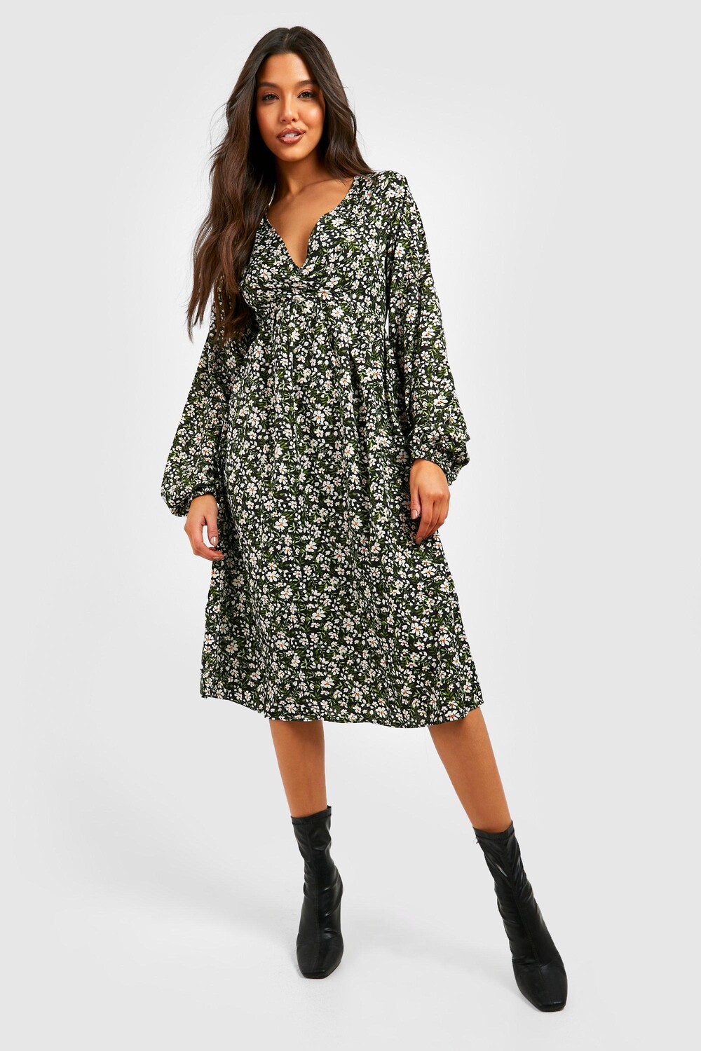 

Платье миди с цветочными союзами и манжетами Boohoo, черный