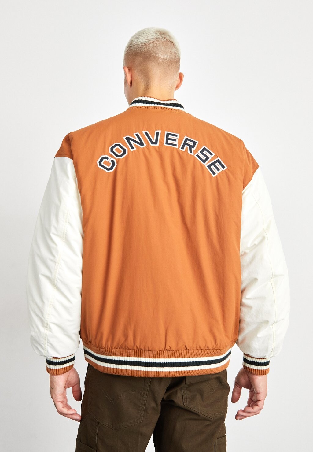 

Куртка Converse КУРТКА ALL STAR VARSITY PADDED, коричневый