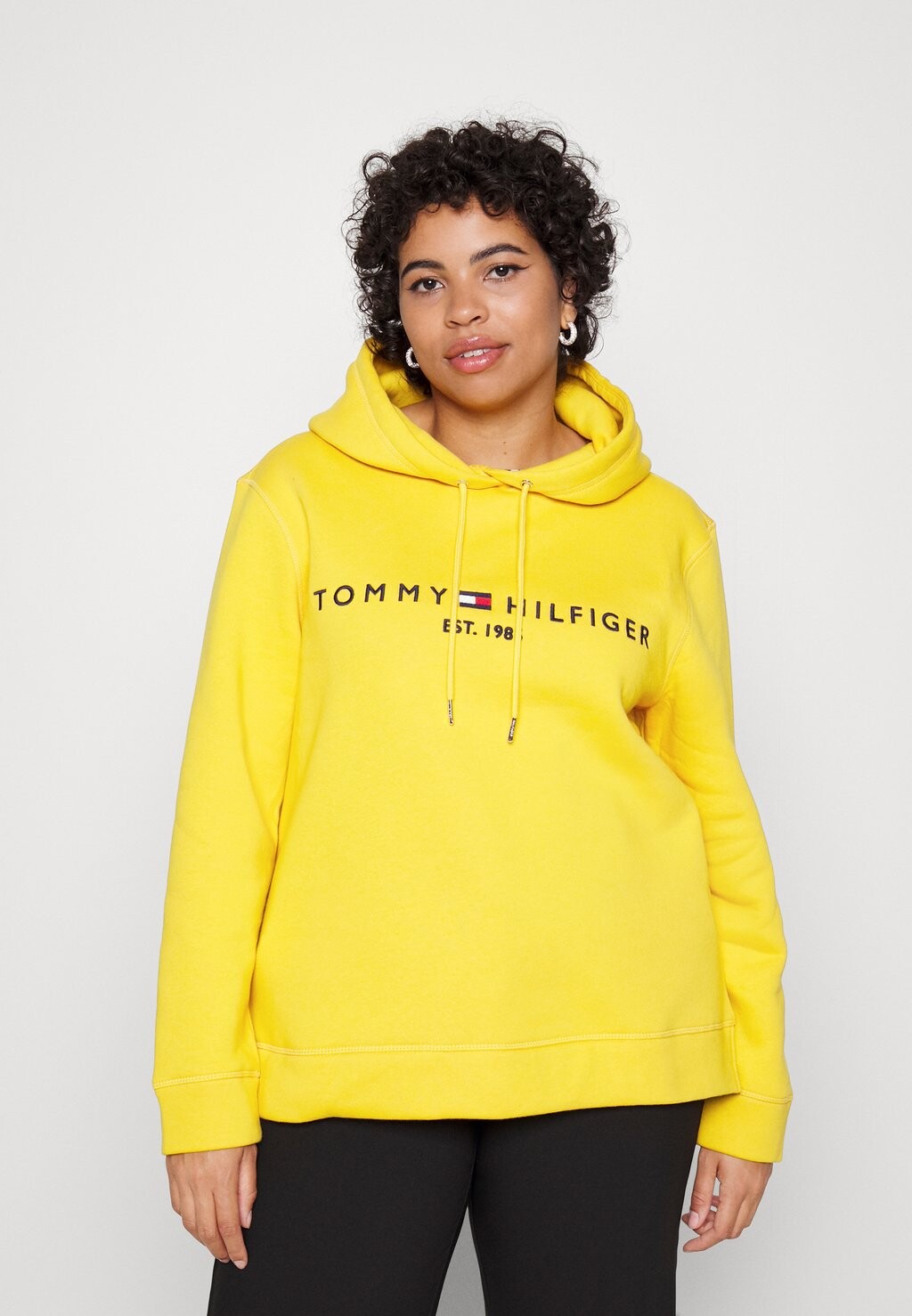 

Худи Tommy Hilfiger