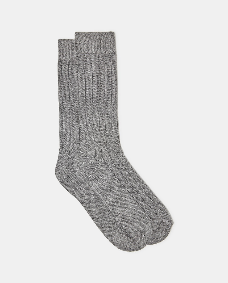 Средне-серые однотонные короткие мужские носки в рубчик Emidio Tucci носки однотонные с авокадо короткие