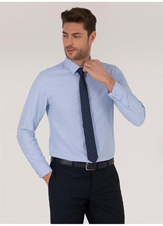 

Однотонная темно-синяя мужская рубашка Slim Fit с классическим воротником Pierre Cardin