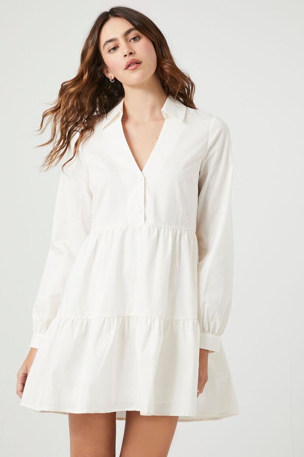 

Многоярусное мини-платье-рубашка из поплина Forever 21, белый
