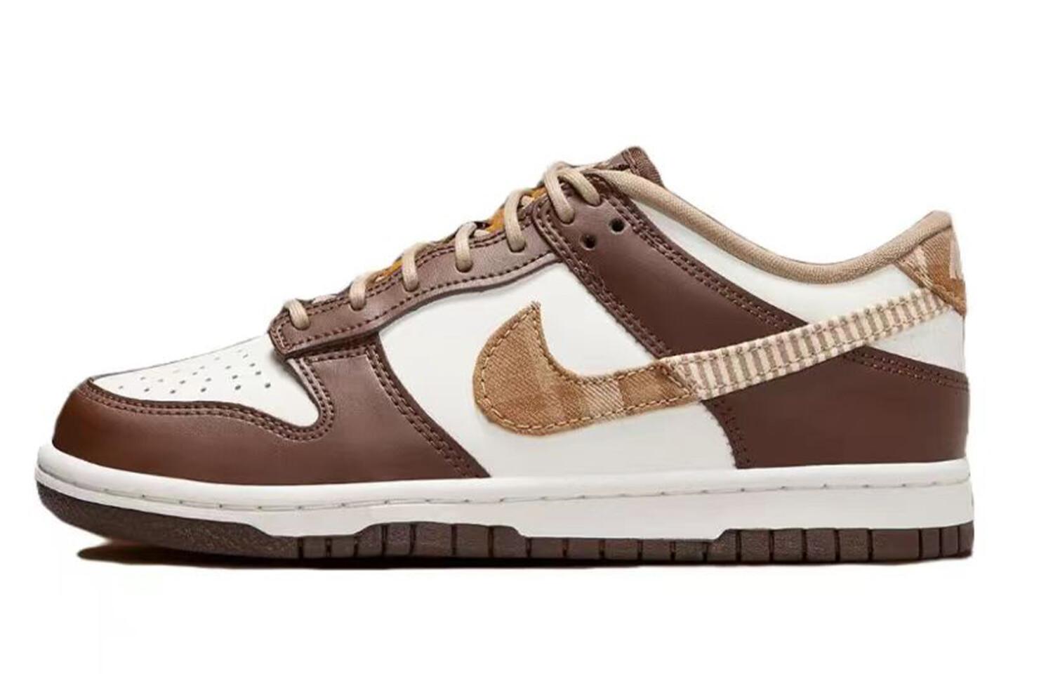 

Женские кроссовки для скейтбординга Nike Dunk, Dark Brown