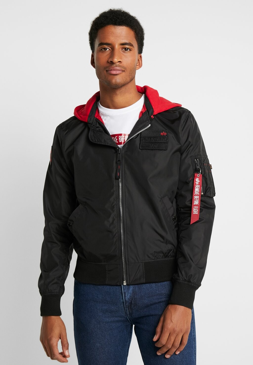 

Легкая куртка Alpha Industries