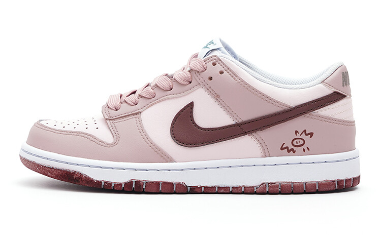 

Кроссовки Nike Dunk Low для скейтбординга женские