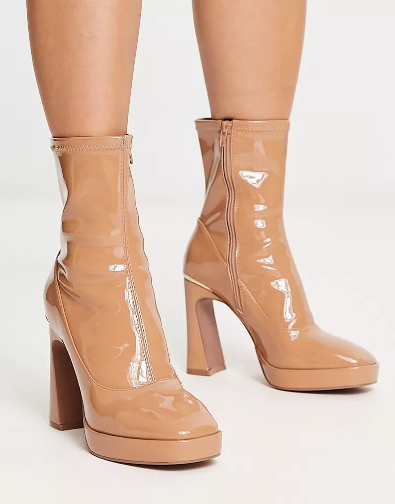 

River Island – сапоги-носки светло-коричневого цвета с лаковым эффектом
