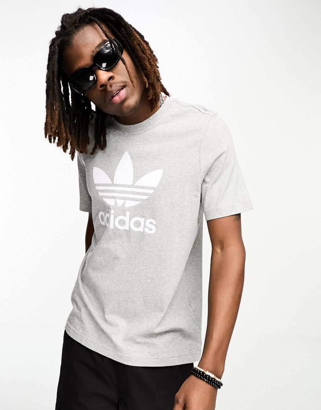 

Серая футболка adidas Originals Adicolor, Серый