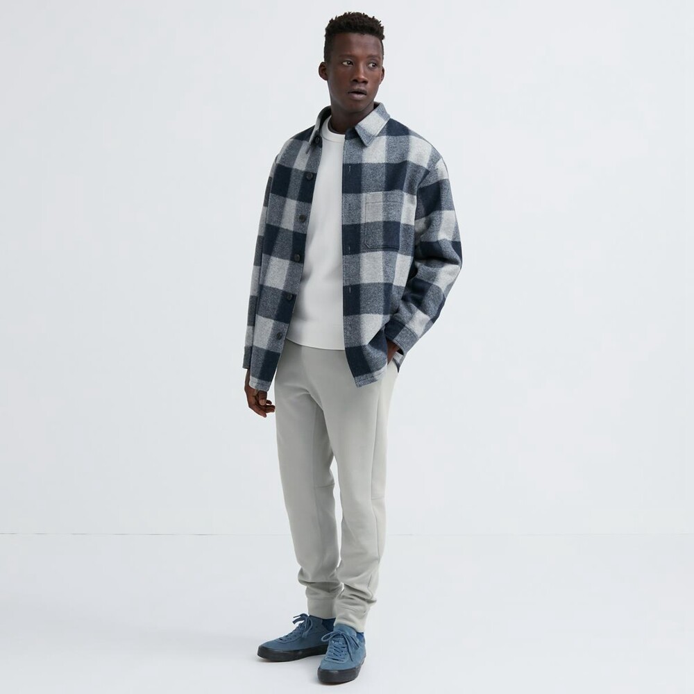 

Мужские брюки Uniqlo эластичные, светло-серый