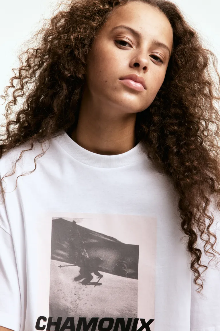 

Объемная футболка с принтом H&M, белый