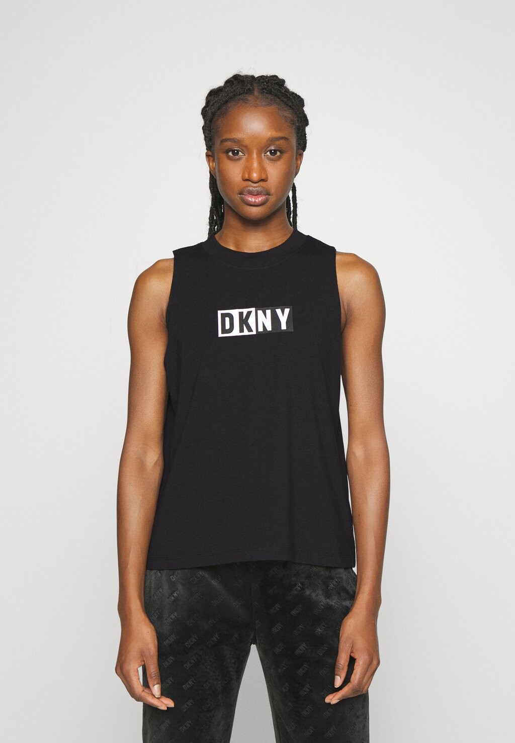 

Топ DKNY, черный