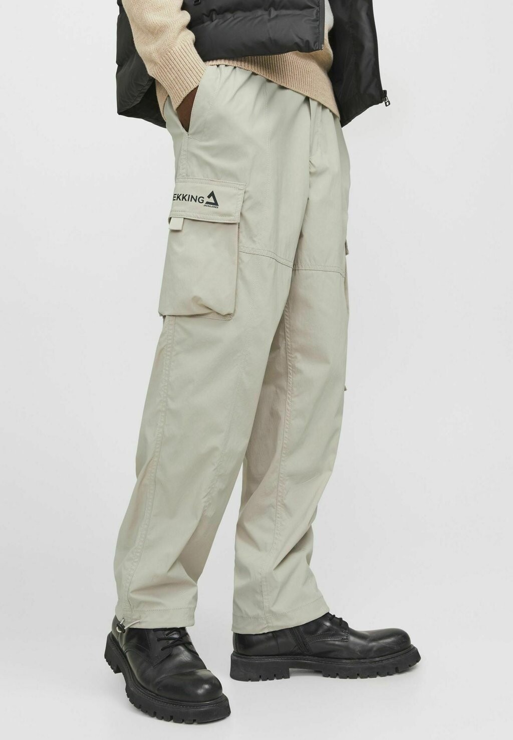 

Брюки-карго Jack & Jones, светло-серый