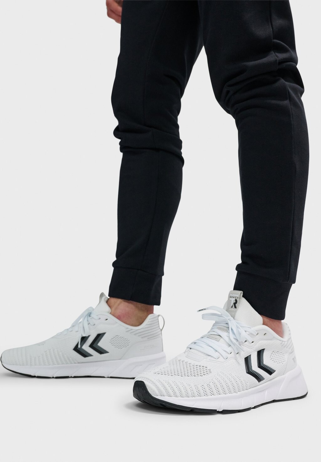 

Кроссовки Hummel, белые
