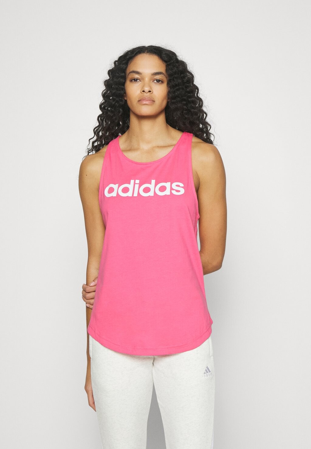 

Топ Adidas