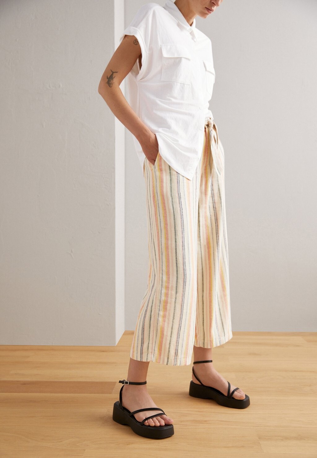 

Брюки Esprit Pull On Culotte, песочный, Бежевый;серый