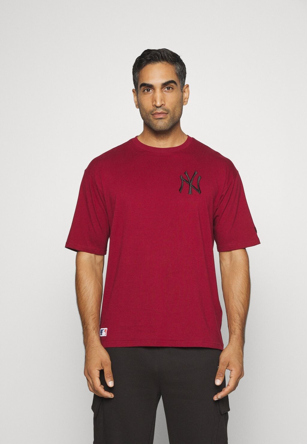 

Team Mlb New York Yankees League Essentials Tee New Era, цвет bordeaux