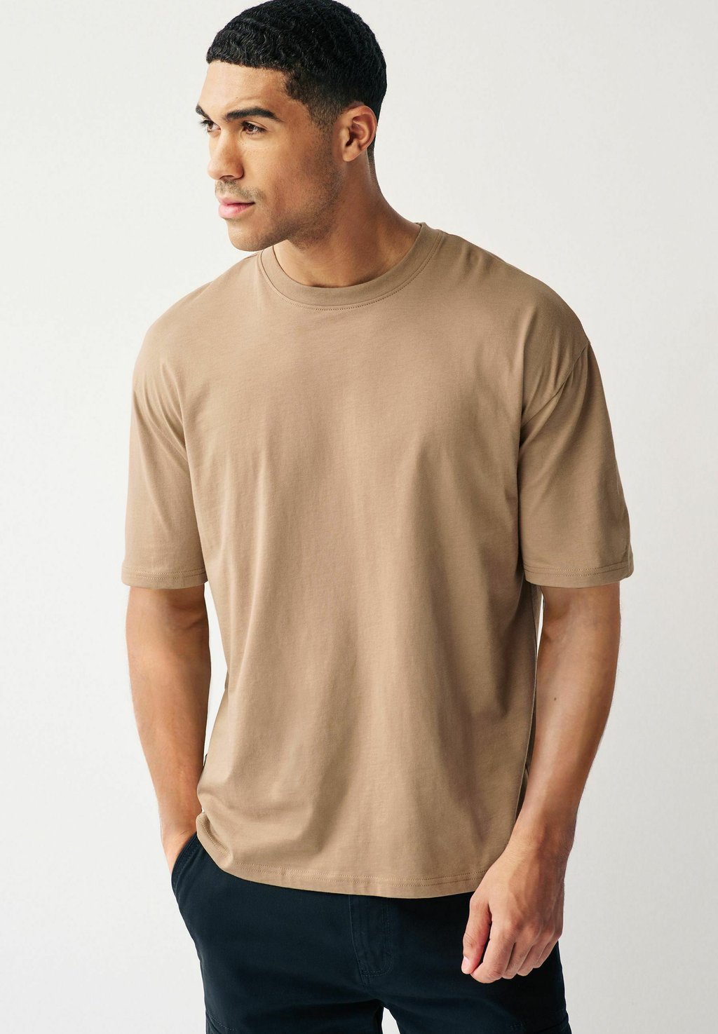 Базовая футболка Essential Relaxed Fit Next, цвет stone brown