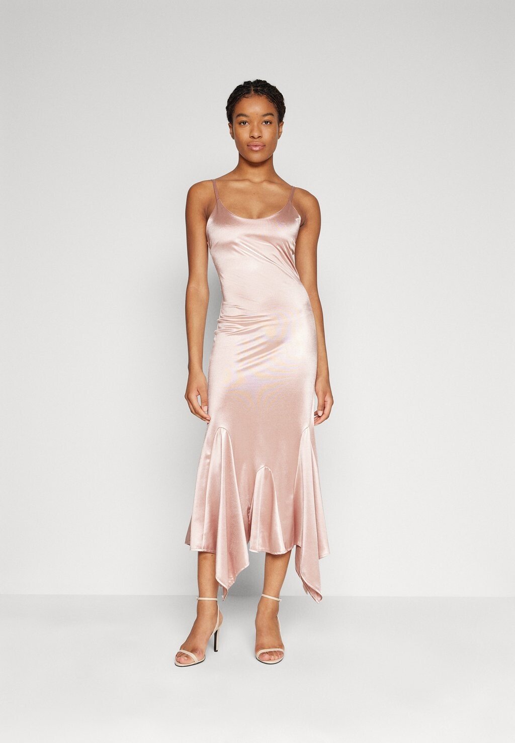 

Летнее платье Harley Ruffle WAL G., цвет blush pink