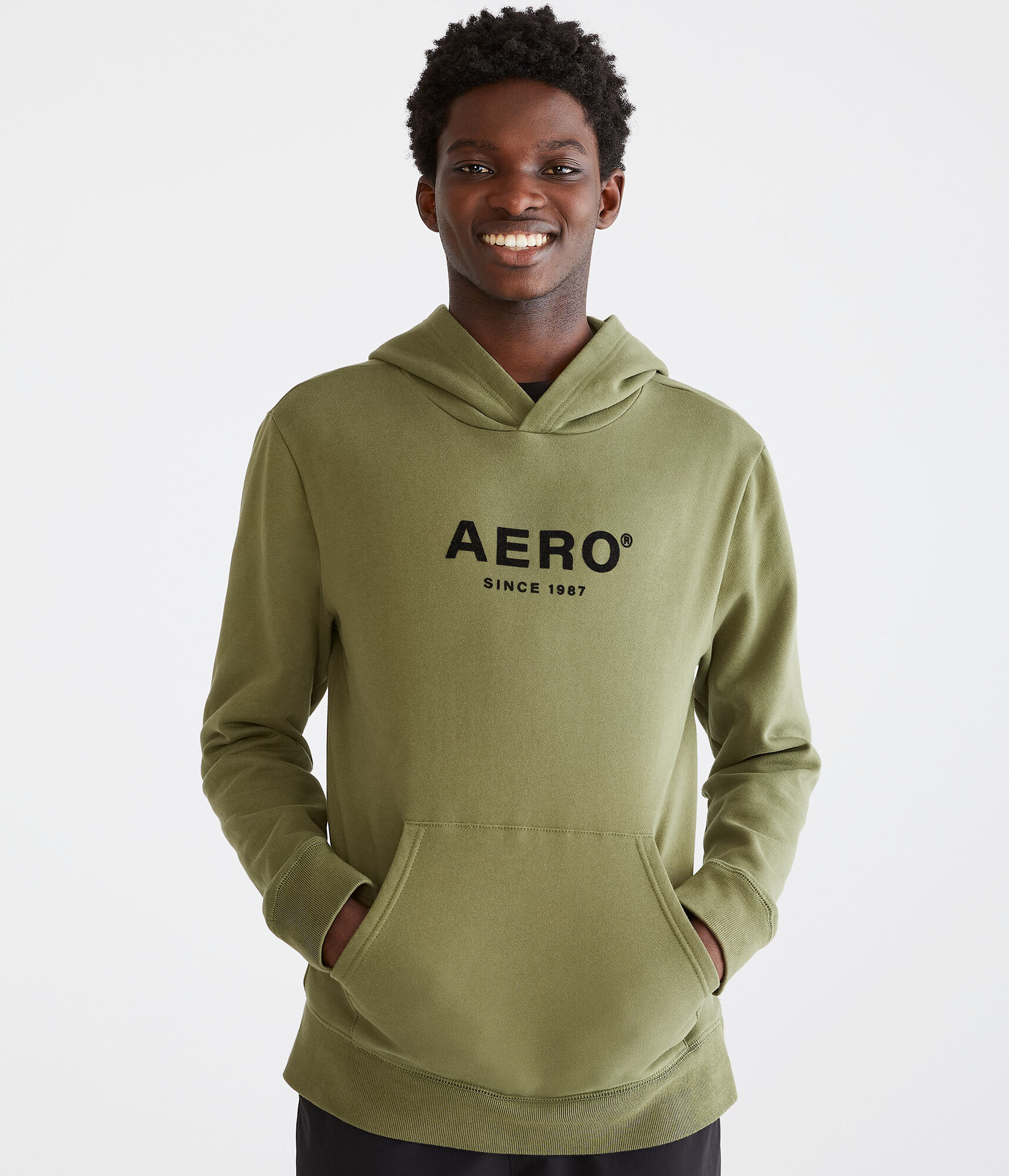 Пуловер с капюшоном Aero с 1987 года Aeropostale, зеленый цена и фото