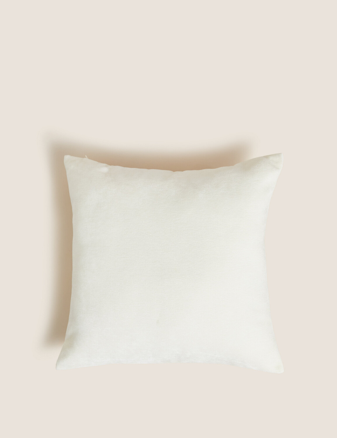 

Подушка из синели Marks & Spencer