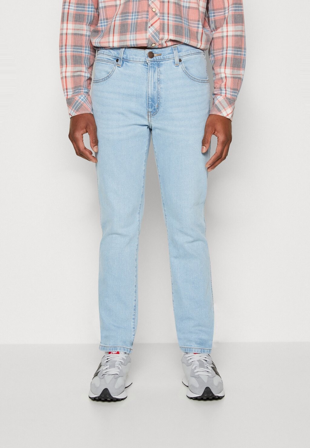 

Джинсы Slim fit Wrangler