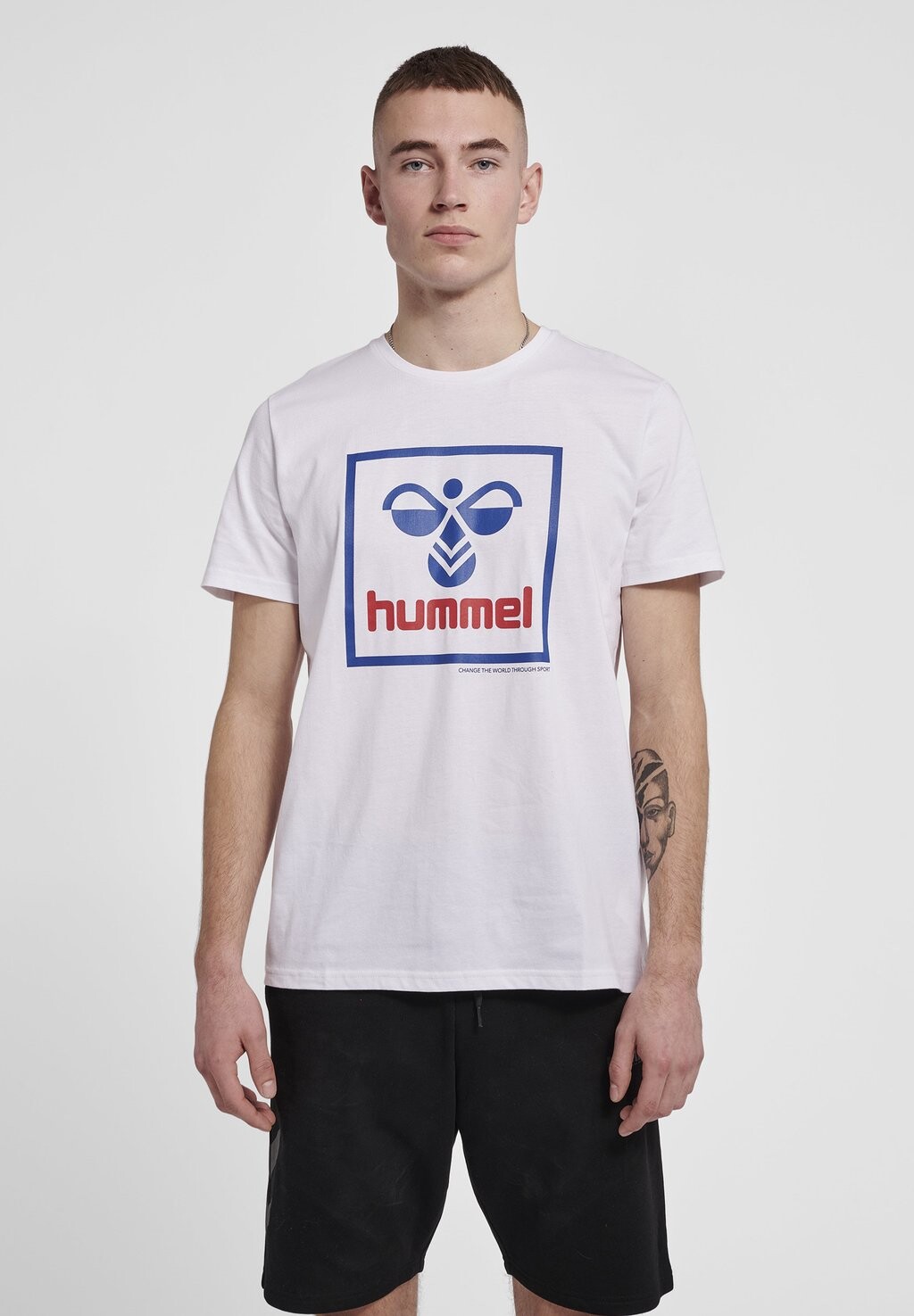 

Футболка с принтом Hummel, белый