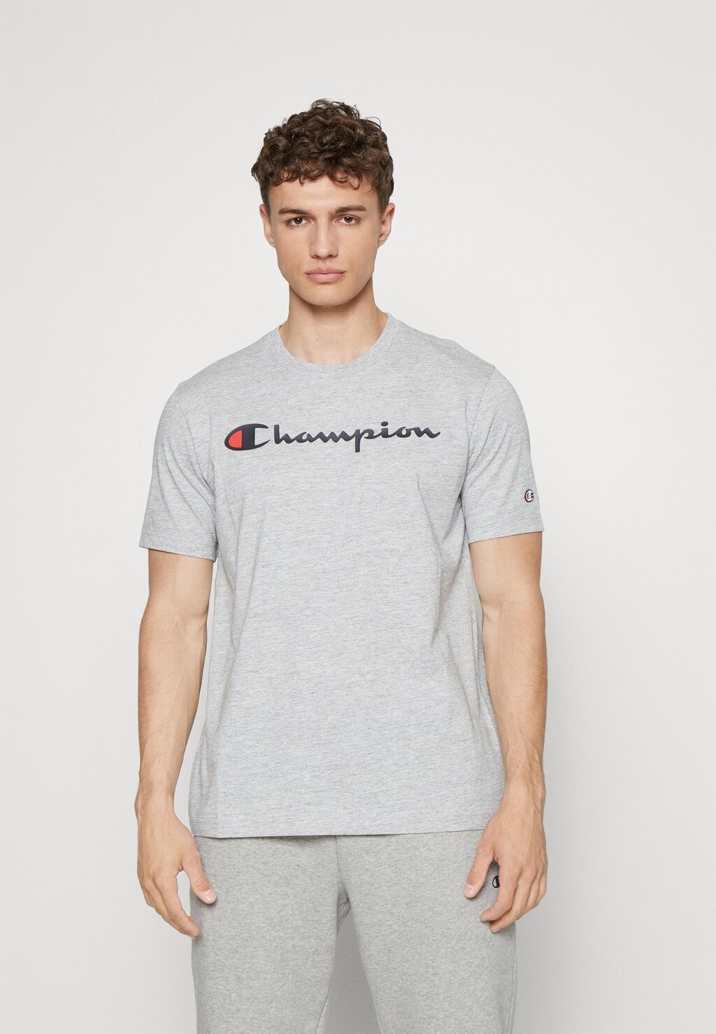 

Футболка Champion