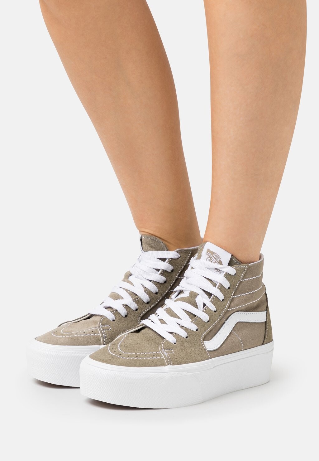 

Высокие кроссовки Vans