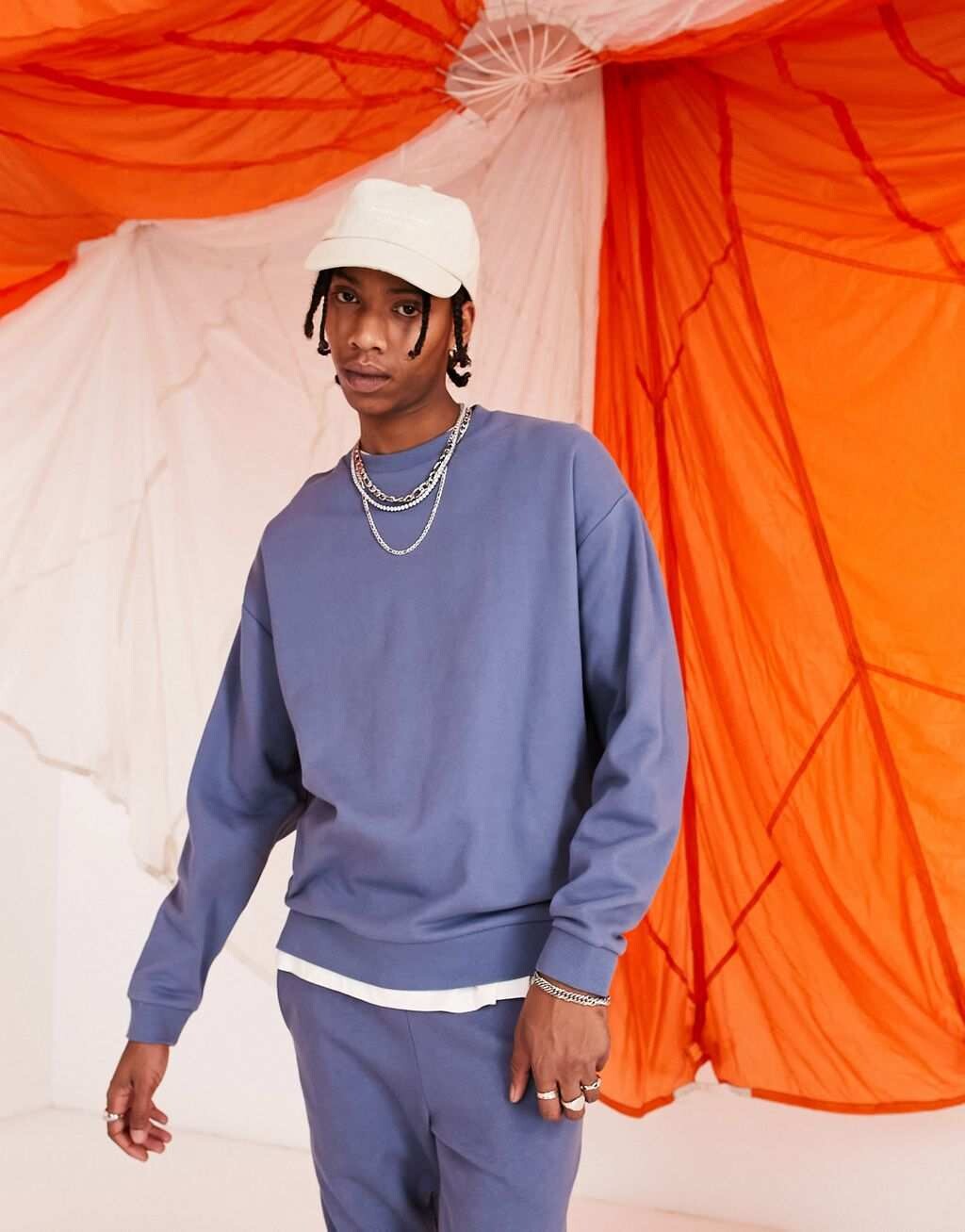 

Синий оверсайз-свитшот ASOS DESIGN
