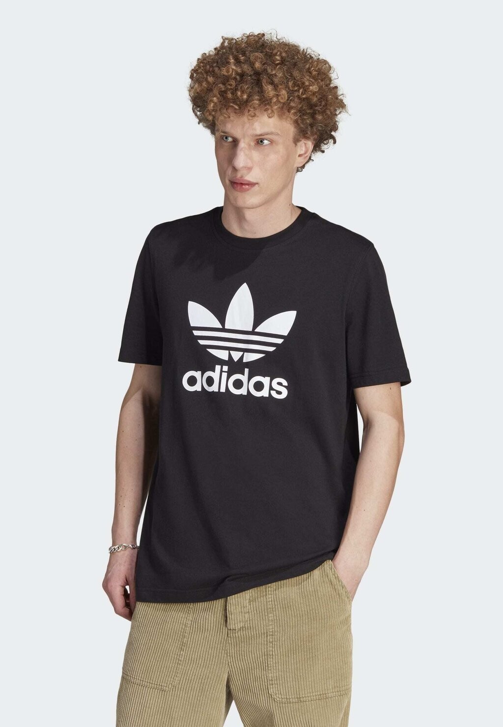 

Футболка с принтом adidas Originals, черно-белый, Черный