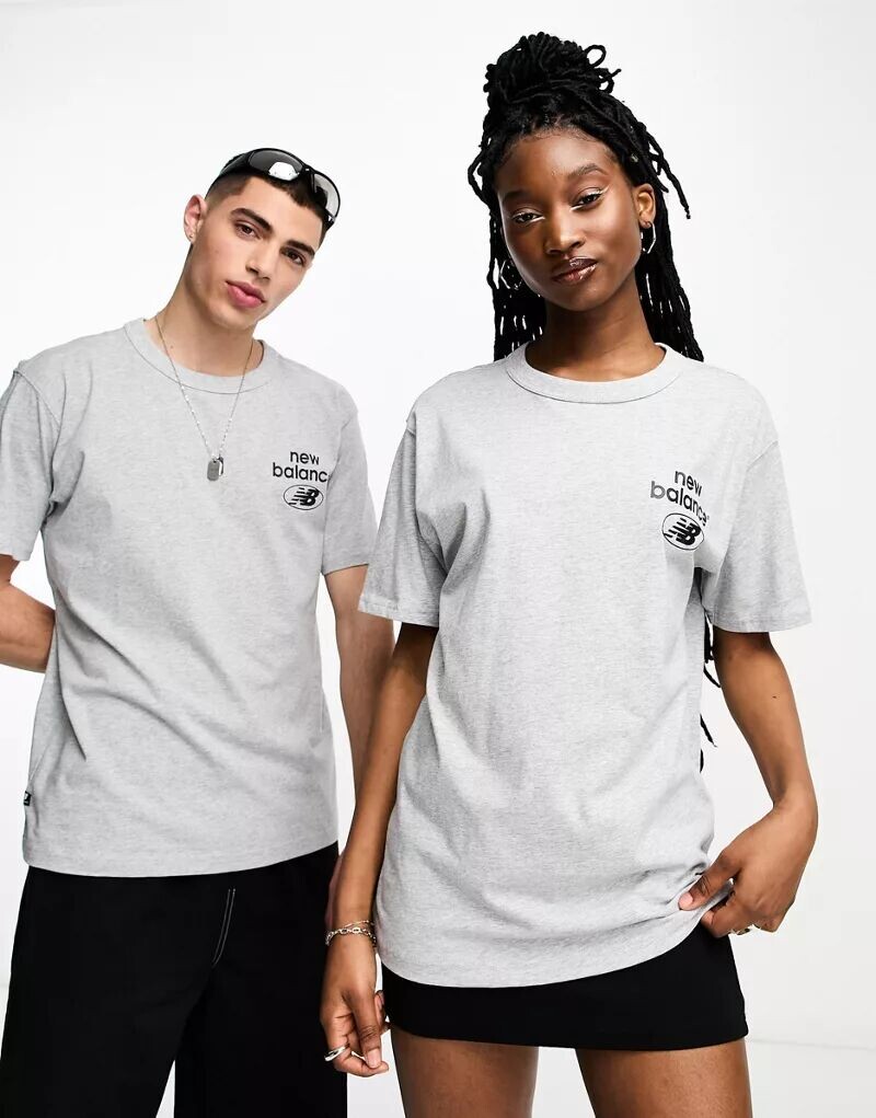 

Серая футболка с логотипом New Balance Essentials