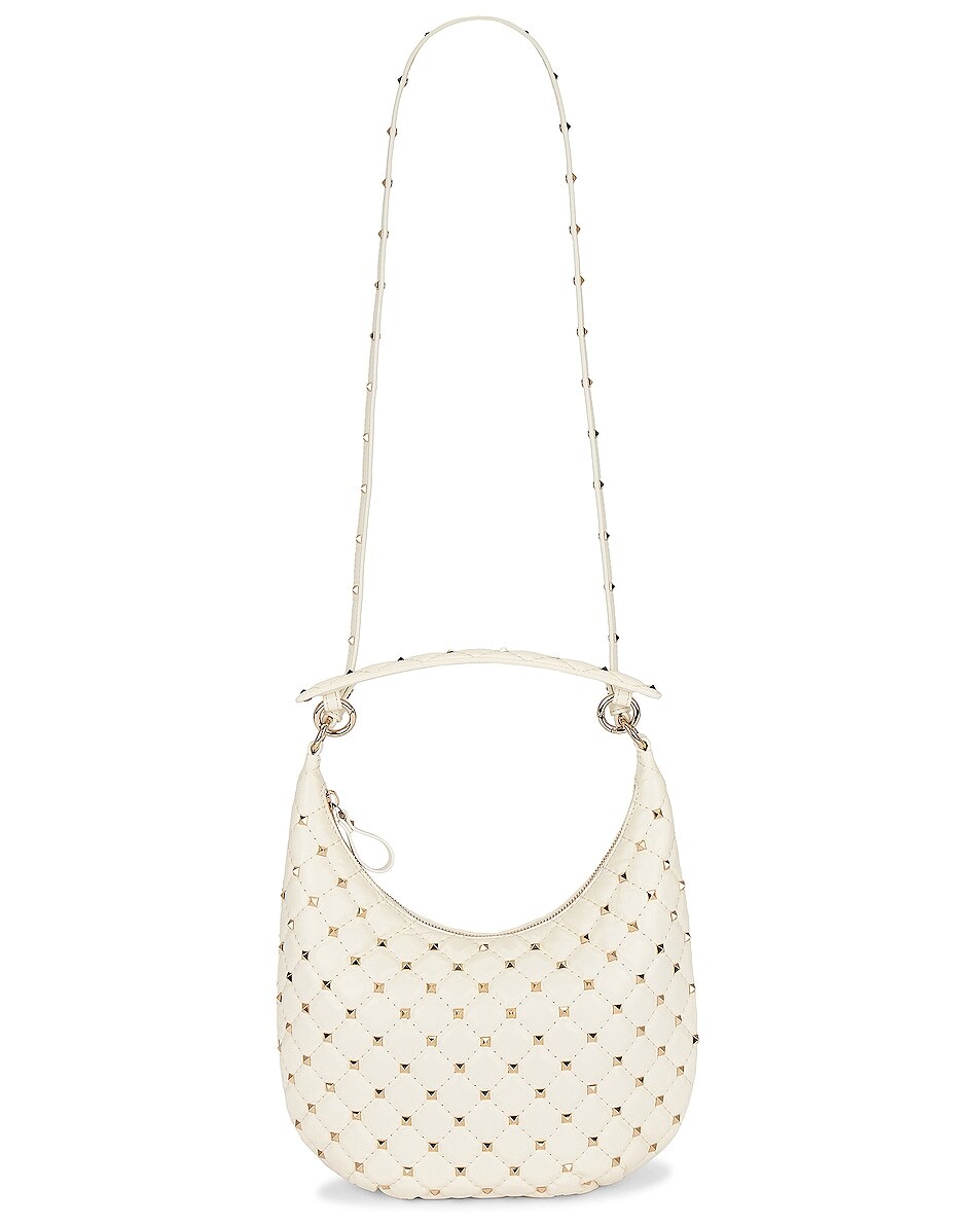 

Сумка кросс-боди Valentino Garavani Small Rockstud Spike Hobo, слоновая кость