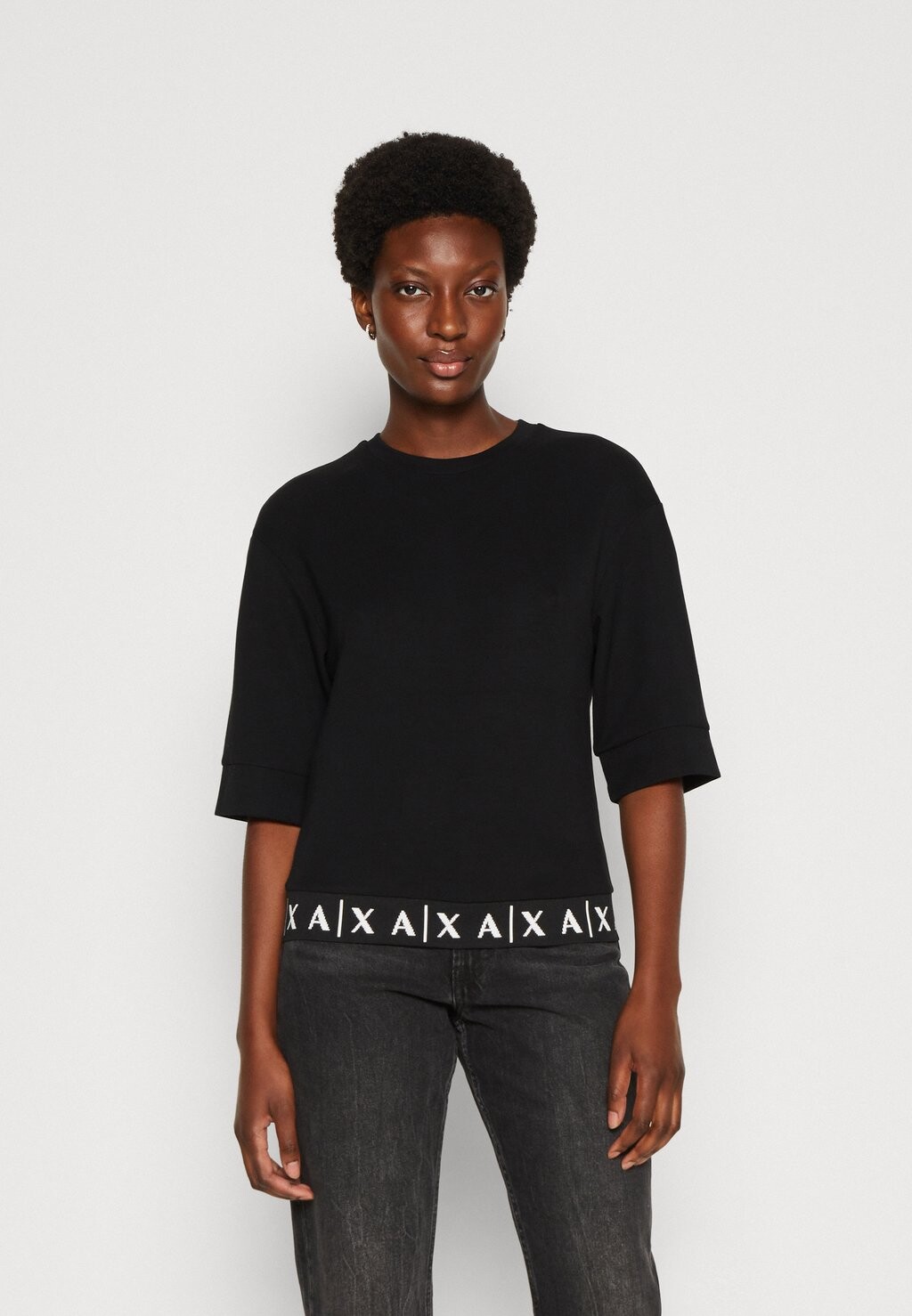 

Толстовка Armani Exchange, черный