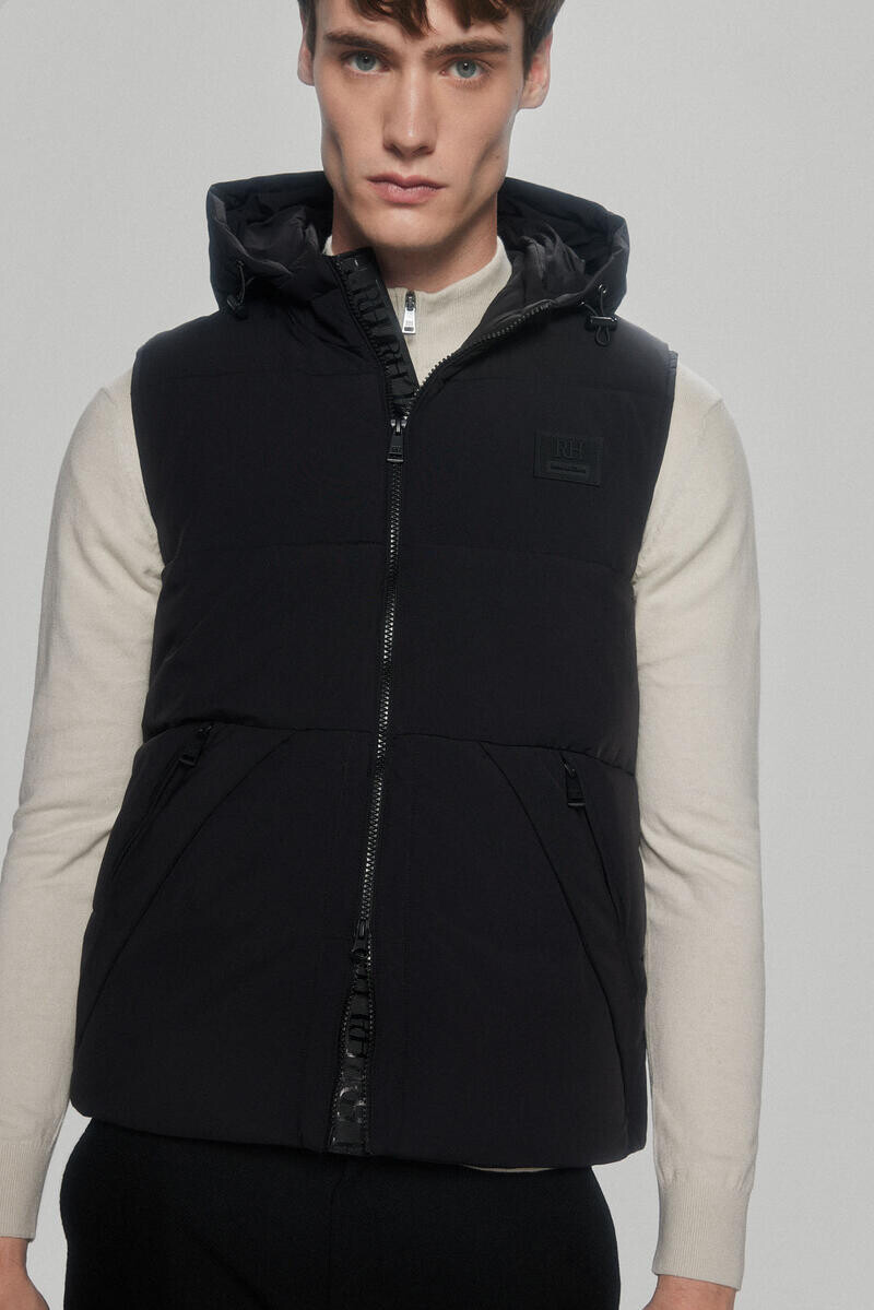 

Жилет с капюшоном Pedro del Hierro, черный