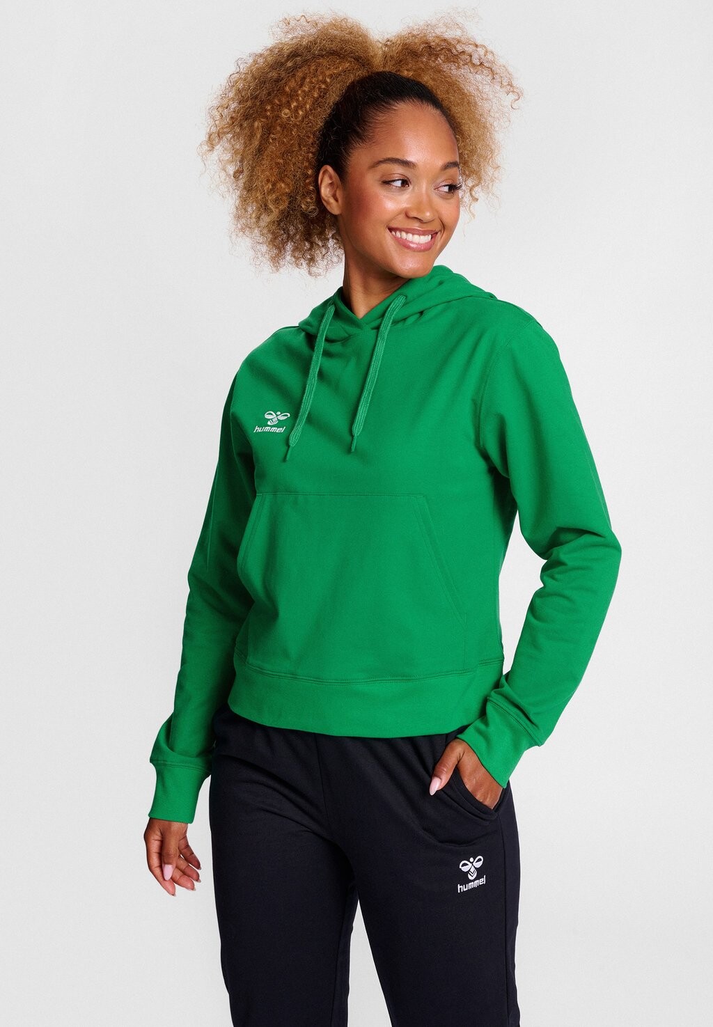 

Толстовка с капюшоном Hummel, зеленый неон