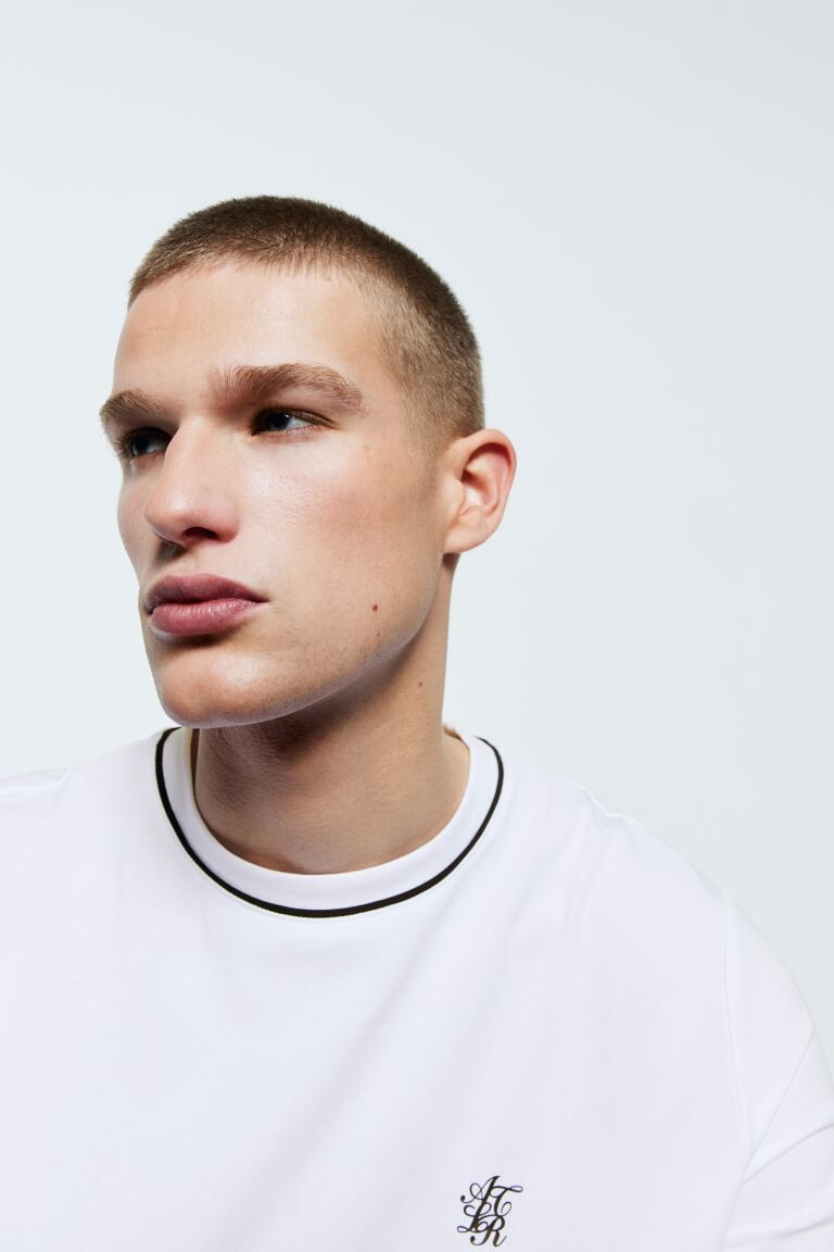

Футболка приталенного кроя H&M, белый